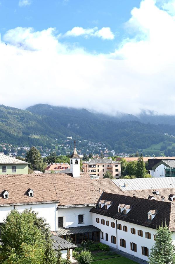 Hotel Schwarzer Adler Innsbruck Bagian luar foto