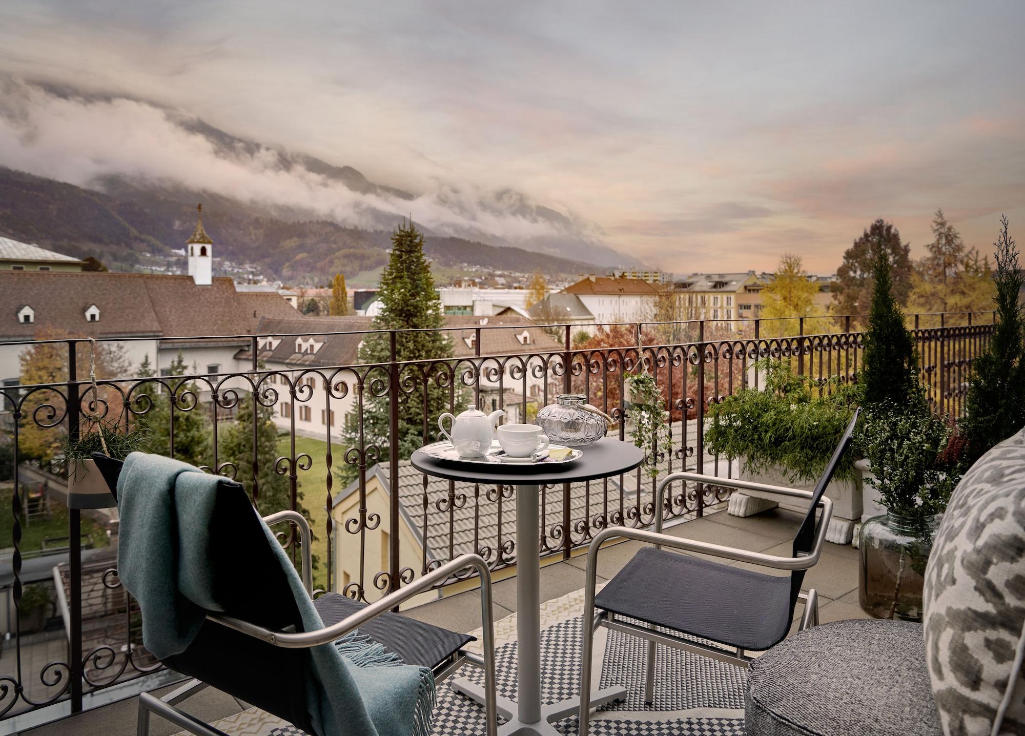 Hotel Schwarzer Adler Innsbruck Bagian luar foto