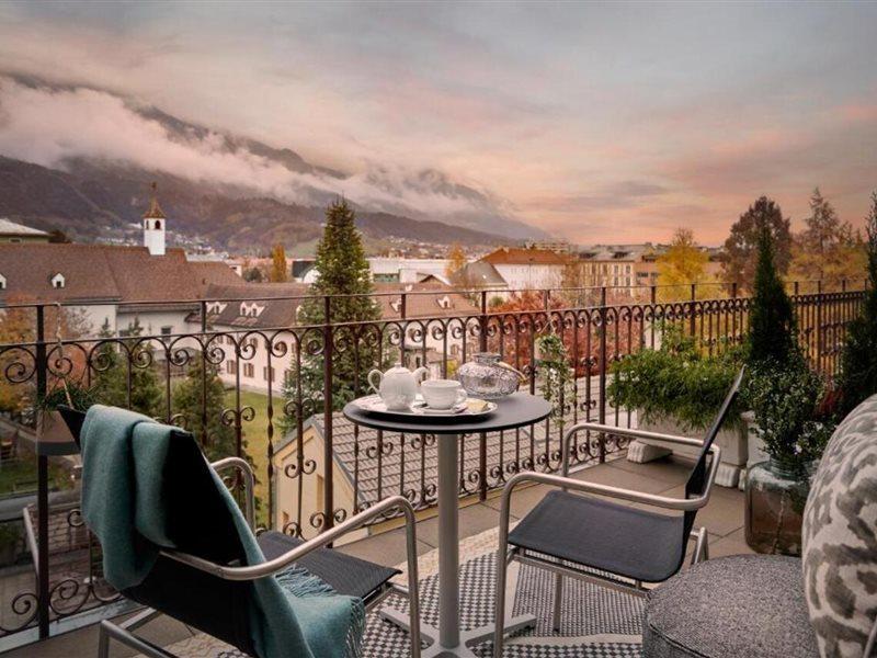 Hotel Schwarzer Adler Innsbruck Bagian luar foto