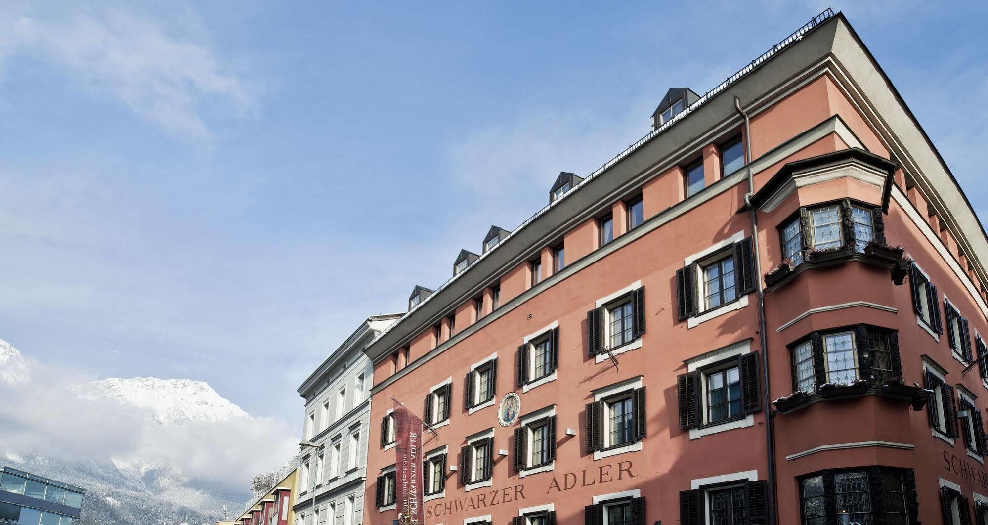 Hotel Schwarzer Adler Innsbruck Bagian luar foto